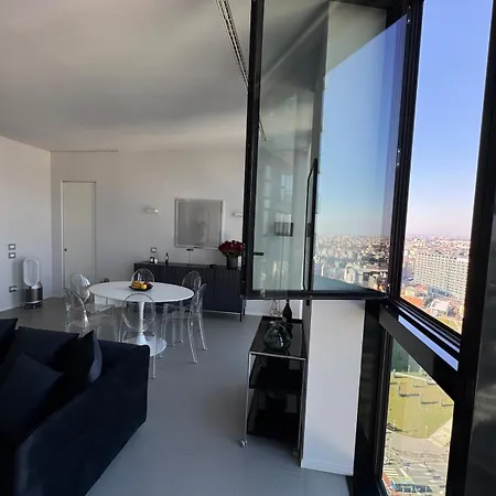 Solaria 18 Skyloft * Milán