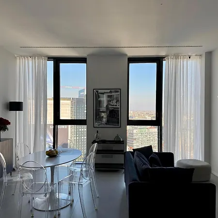 Solaria 18 Skyloft Apartment